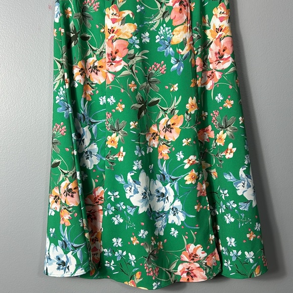 LOFT Green Floral Print Holiday Flared Skirt size 2 - Picture 6 of 9